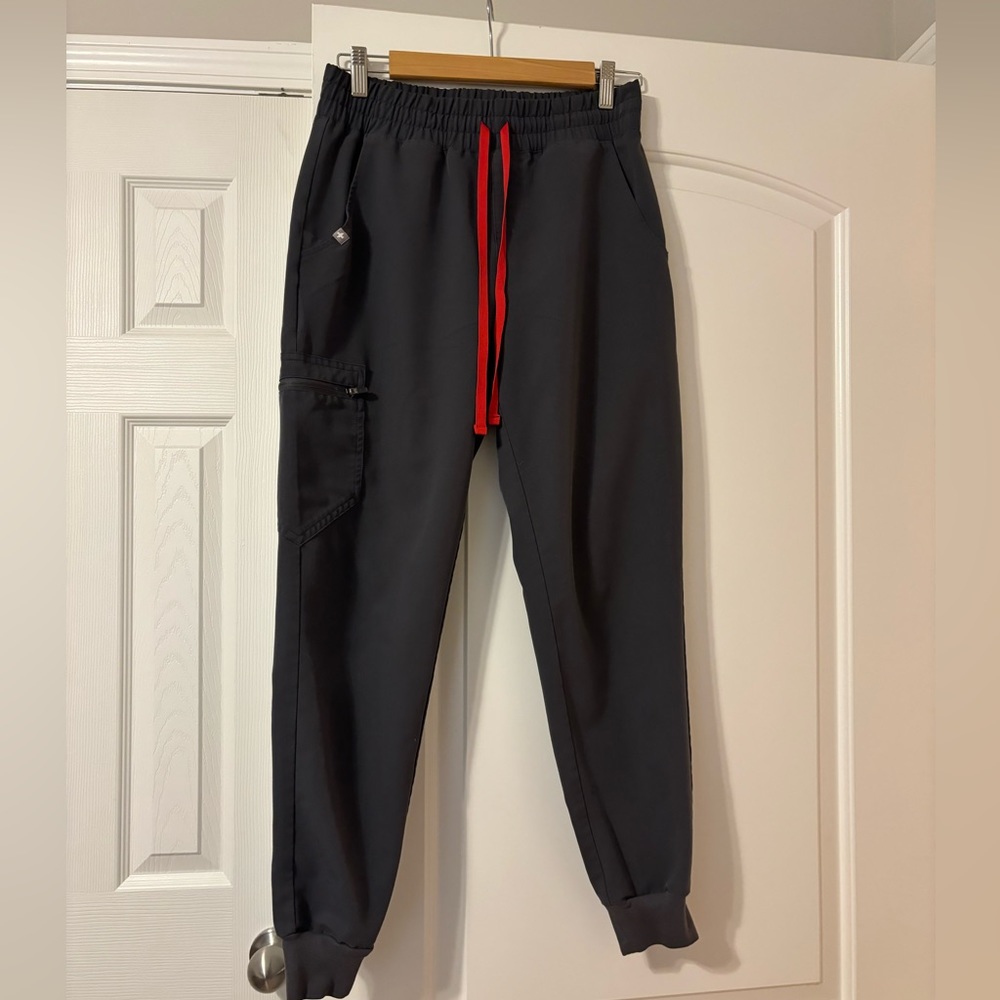 Figs High Waisted Zamora Joggers scrub pants - small petite charcoal
